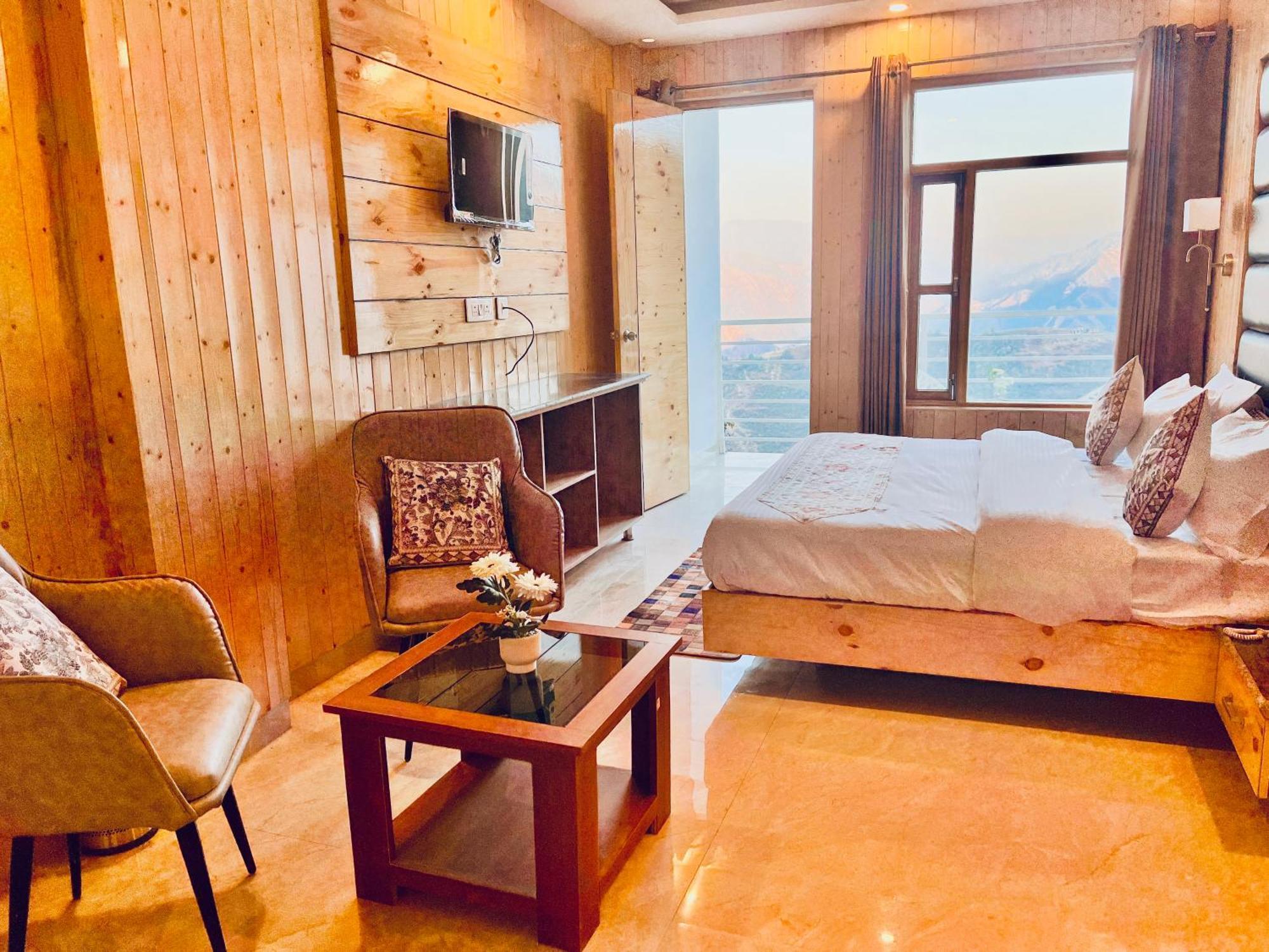 Hotel Classic Crown - #Scenic Mountain View #Open Terrace #Parking #Premium Rooms With Balcony #Guest Preferred #Best Selling Hotel In มัสซูรี ภายนอก รูปภาพ