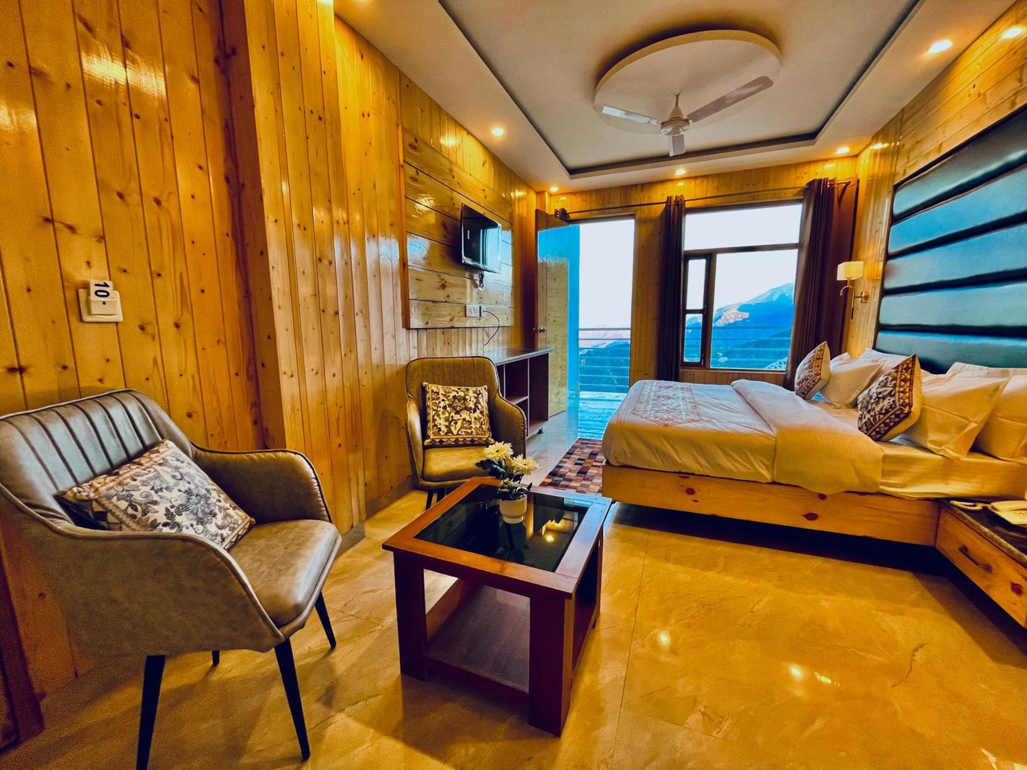 Hotel Classic Crown - #Scenic Mountain View #Open Terrace #Parking #Premium Rooms With Balcony #Guest Preferred #Best Selling Hotel In มัสซูรี ภายนอก รูปภาพ