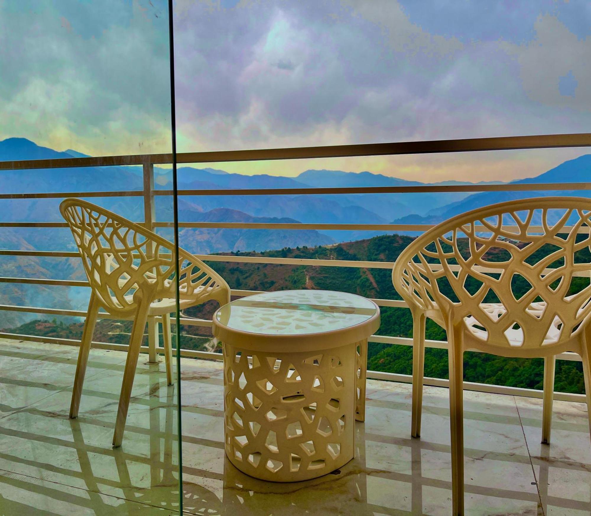 Hotel Classic Crown - #Scenic Mountain View #Open Terrace #Parking #Premium Rooms With Balcony #Guest Preferred #Best Selling Hotel In มัสซูรี ภายนอก รูปภาพ